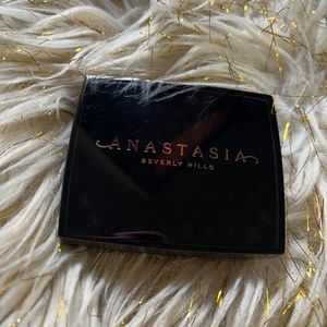Anastasia Beverly Hills Powder Bronzer